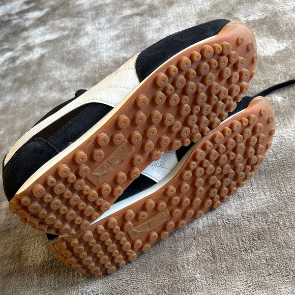 Puma Women’s Black and White Easy Rider Sneakers - Picture 4 of 6